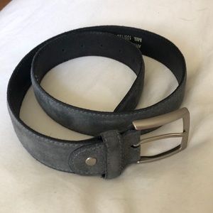 Gray suede belt. Made in Italy.